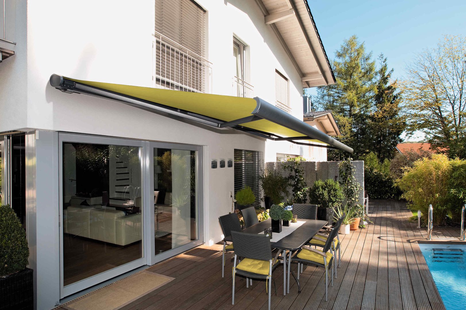 Outdoor awning