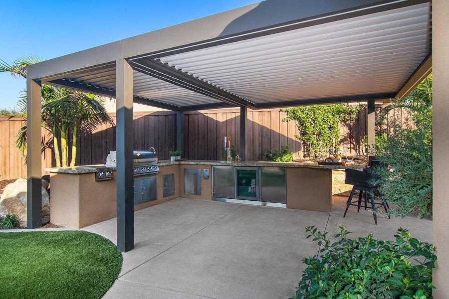 Perth homeowner's real shot of attached pergola