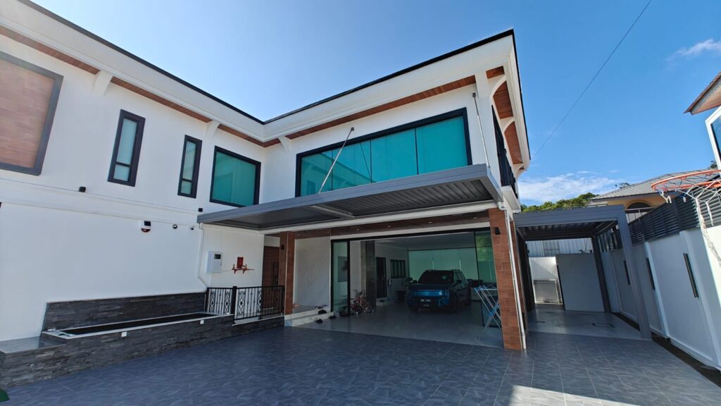 aluminum pergola