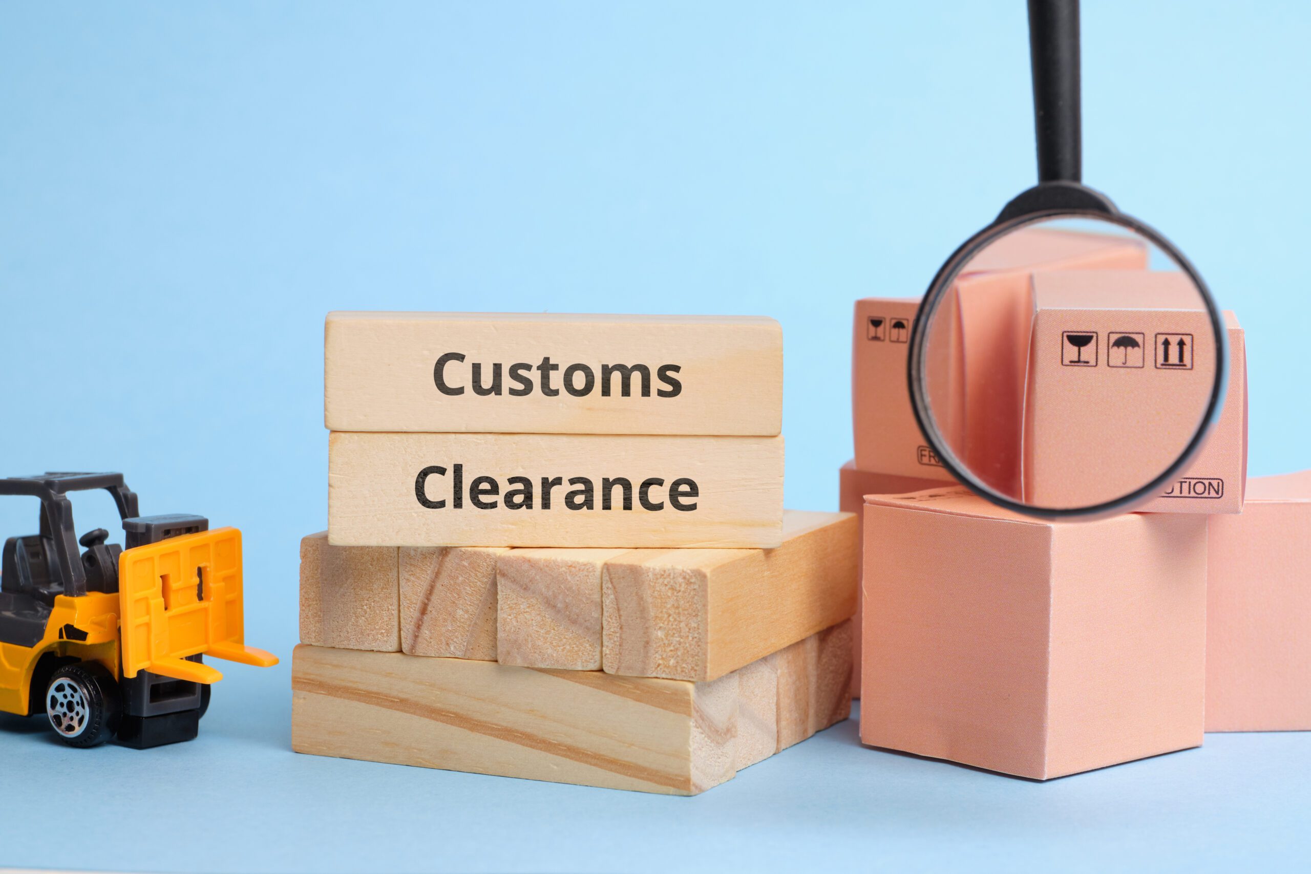 Courier Industry Term customs clearance. Clearance of cargo at the border upon delivery, including taxes.